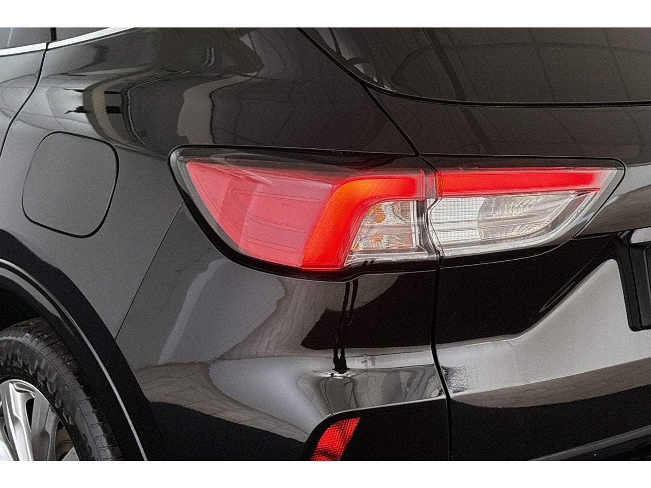 Foto 23 van Ford Kuga 2.5 PHEV Vignale Pano Leder Stuur-Stoelverwarming