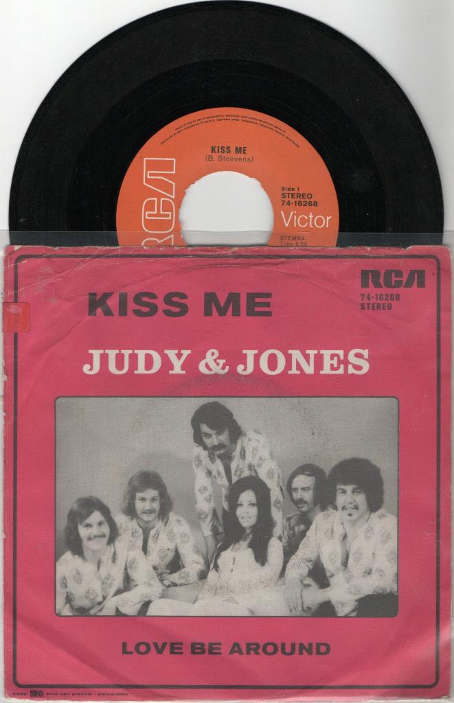 Judy & Jones – Kiss Me, Cd's en Dvd's, Gebruikt, 7 inch, Single, Ophalen of Verzenden