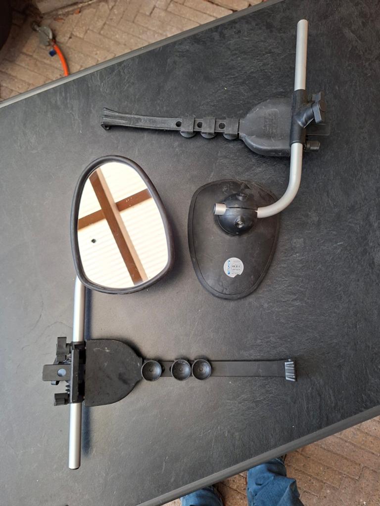 Set universele caravan spiegels, Ophalen