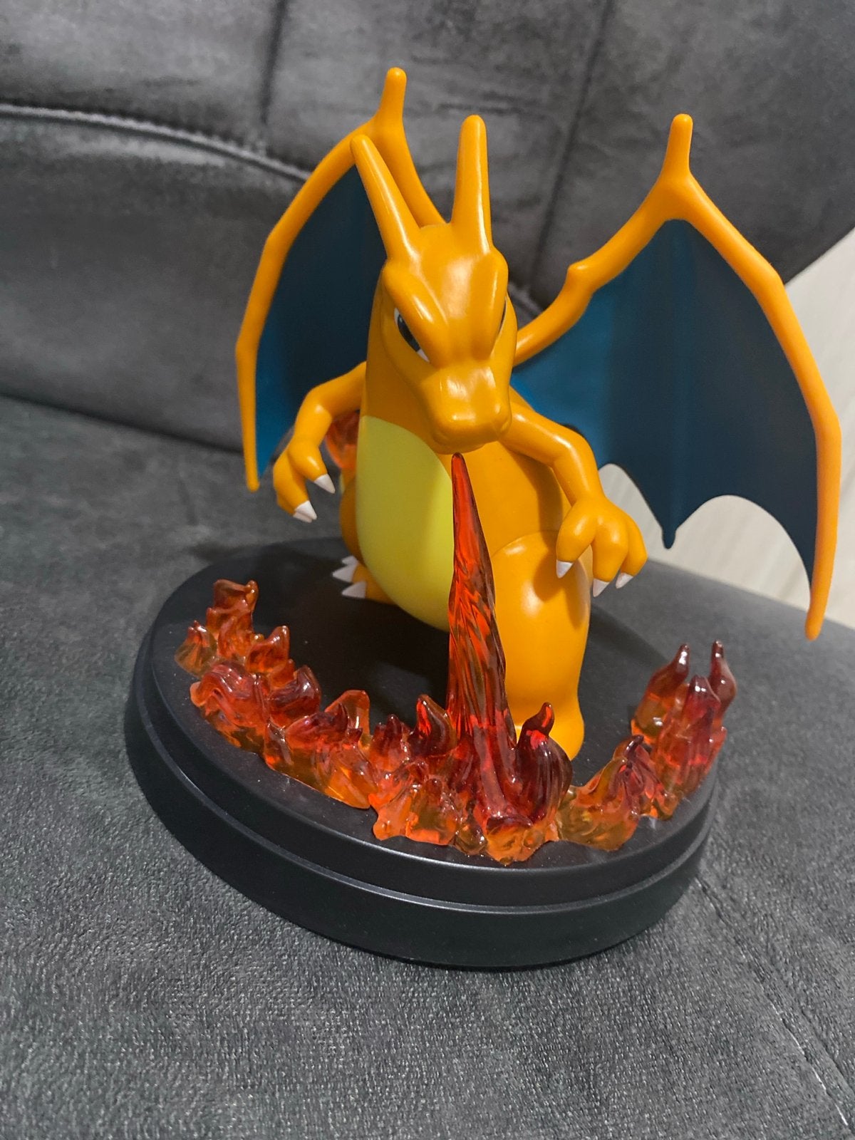 Charizard Pokémon Figuur met Vlammen, Verzamelen, Poppetjes en Figuurtjes, Ophalen of Verzenden, Zo goed als nieuw