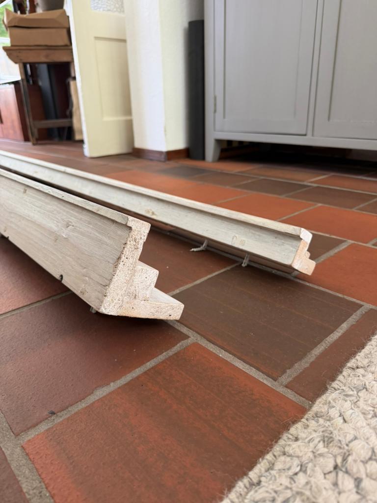 Schilderijenplank muurplank white wash, Ophalen, Zo goed als nieuw, Tapijt