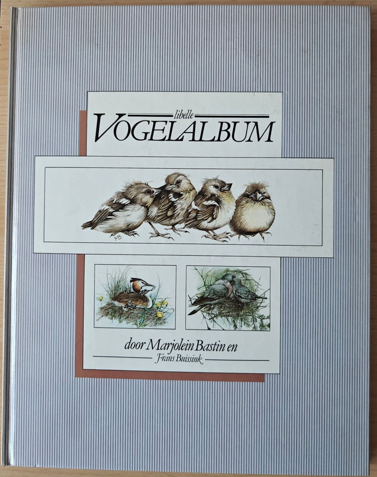 Libelle Vogelalbum door Marjolein Bastin en Frans Buissink, Ophalen of Verzenden, Zo goed als nieuw, Vogels, Marjolein Bastin en Frans Buissink