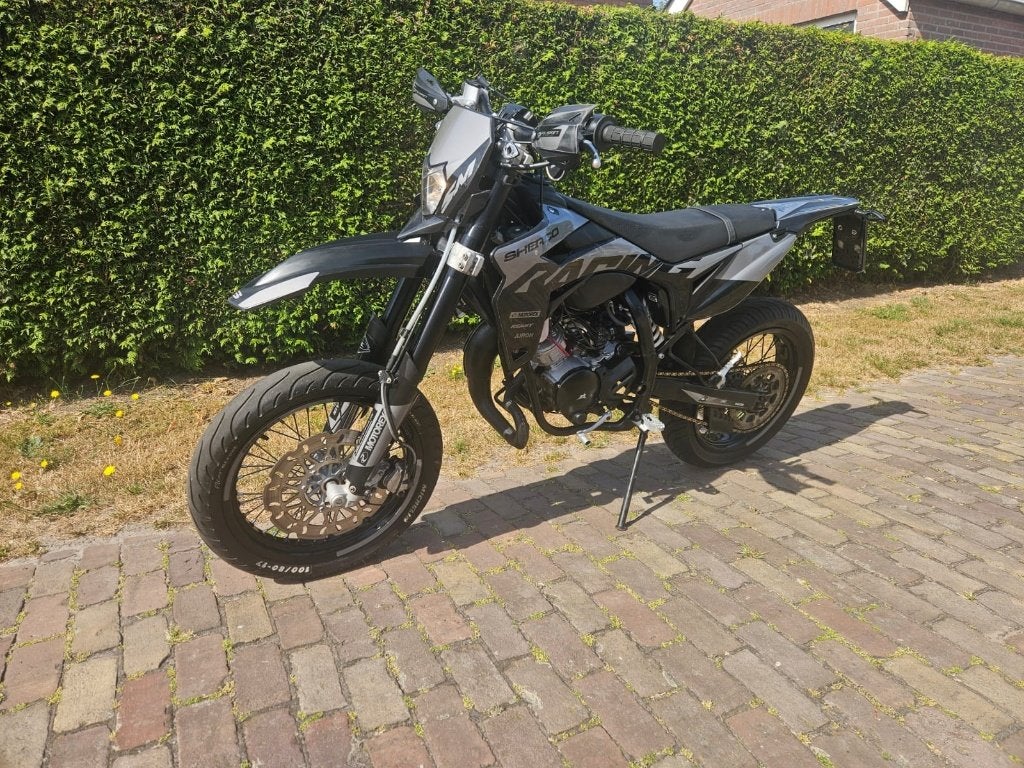 Sherco SM50 in Black Moon uitvoering. Occasion met garantie., Overige merken, 6 versnellingen, Gebruikt, Ophalen of Verzenden