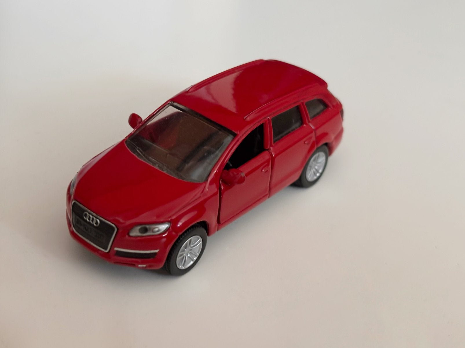 Audi Q7 modelauto, Verzenden, Zo goed als nieuw, Auto