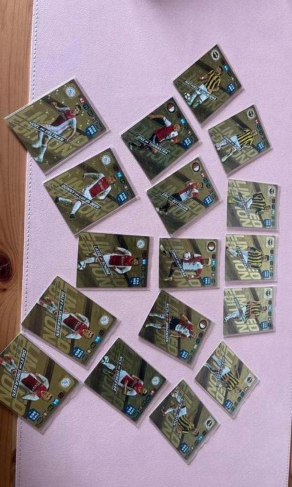 Panini adrenalyn Fifa 365 seizoen 2018 limited editions, Ophalen of Verzenden, Zo goed als nieuw, Meerdere plaatjes