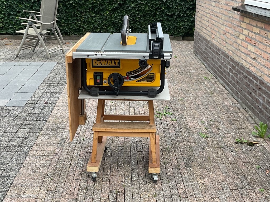 DeWalt ZAAGTAFEL DW745 met uitbreidingen op onderstel, Doe-het-zelf en Verbouw, Gereedschap | Zaagmachines, Ophalen, Cirkelzaag