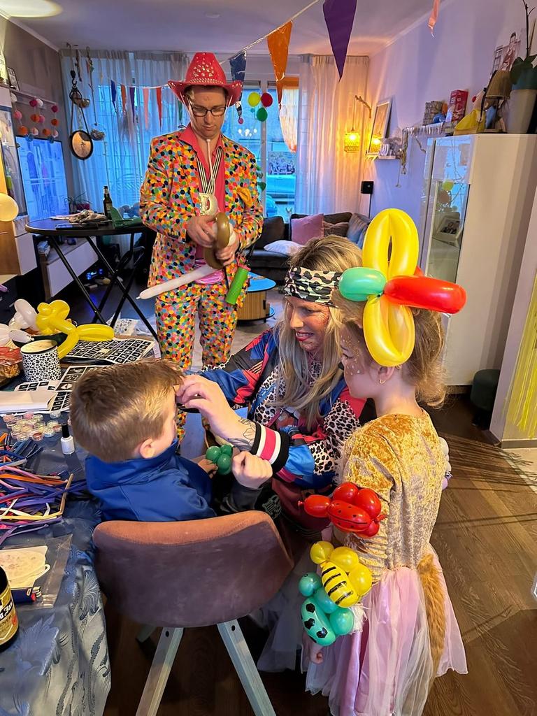 Ballon artiest meneer confetti, Ophalen, Zo goed als nieuw