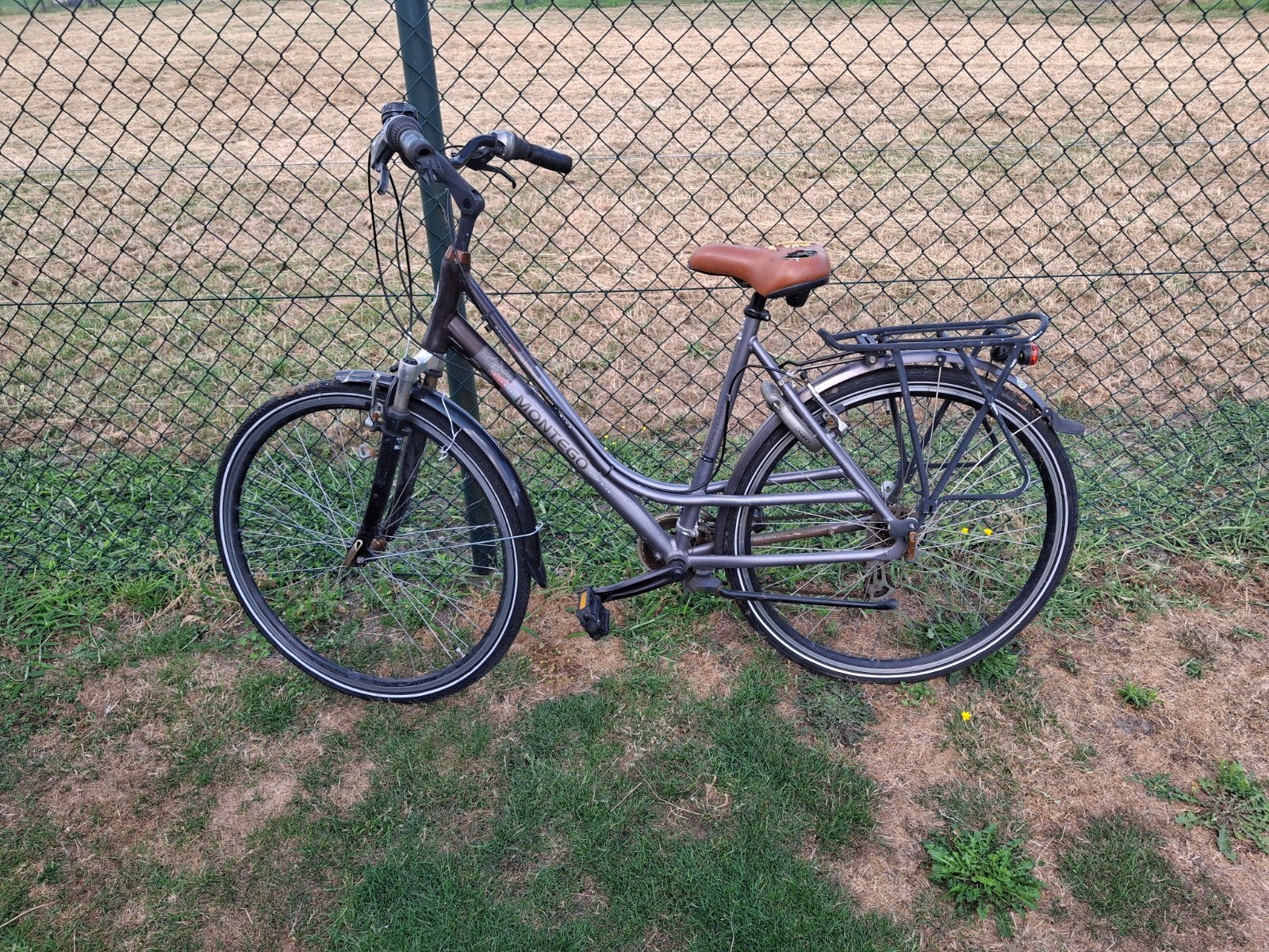 Montego stadsfiets - Ideaal voor dagelijks gebruik, Fietsen en Brommers, Fietsen | Dames | Damesfietsen, Ophalen of Verzenden