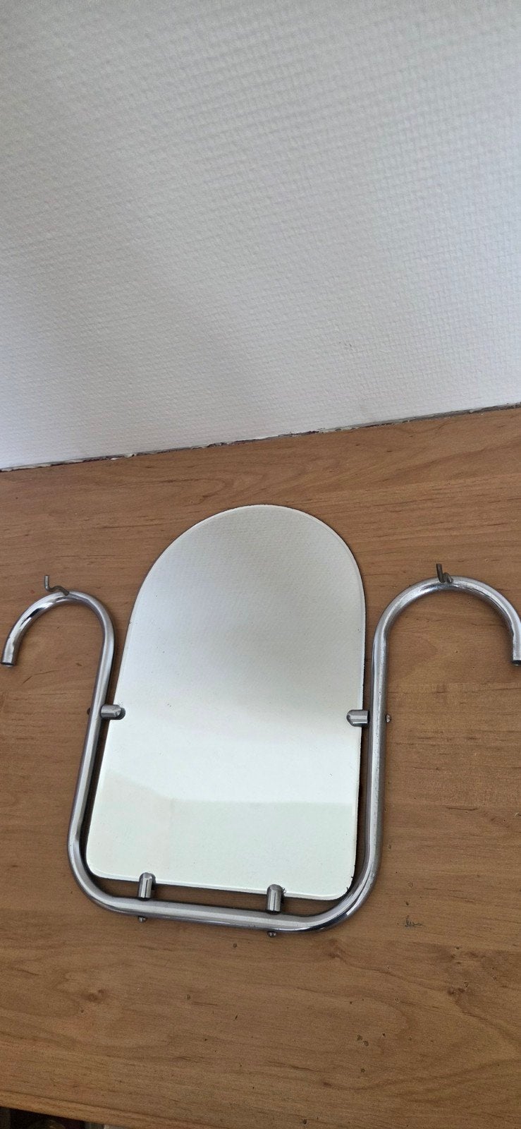 Vintage spiegel met chromen frame, Huis en Inrichting, Ophalen of Verzenden, Zo goed als nieuw, Minder dan 100 cm, Overige vormen