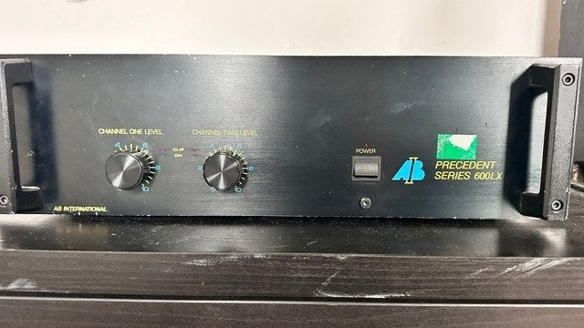 AB Precedent Series 600LX Eindversterker, 120 watt of meer, Ophalen, Overige merken, Gebruikt