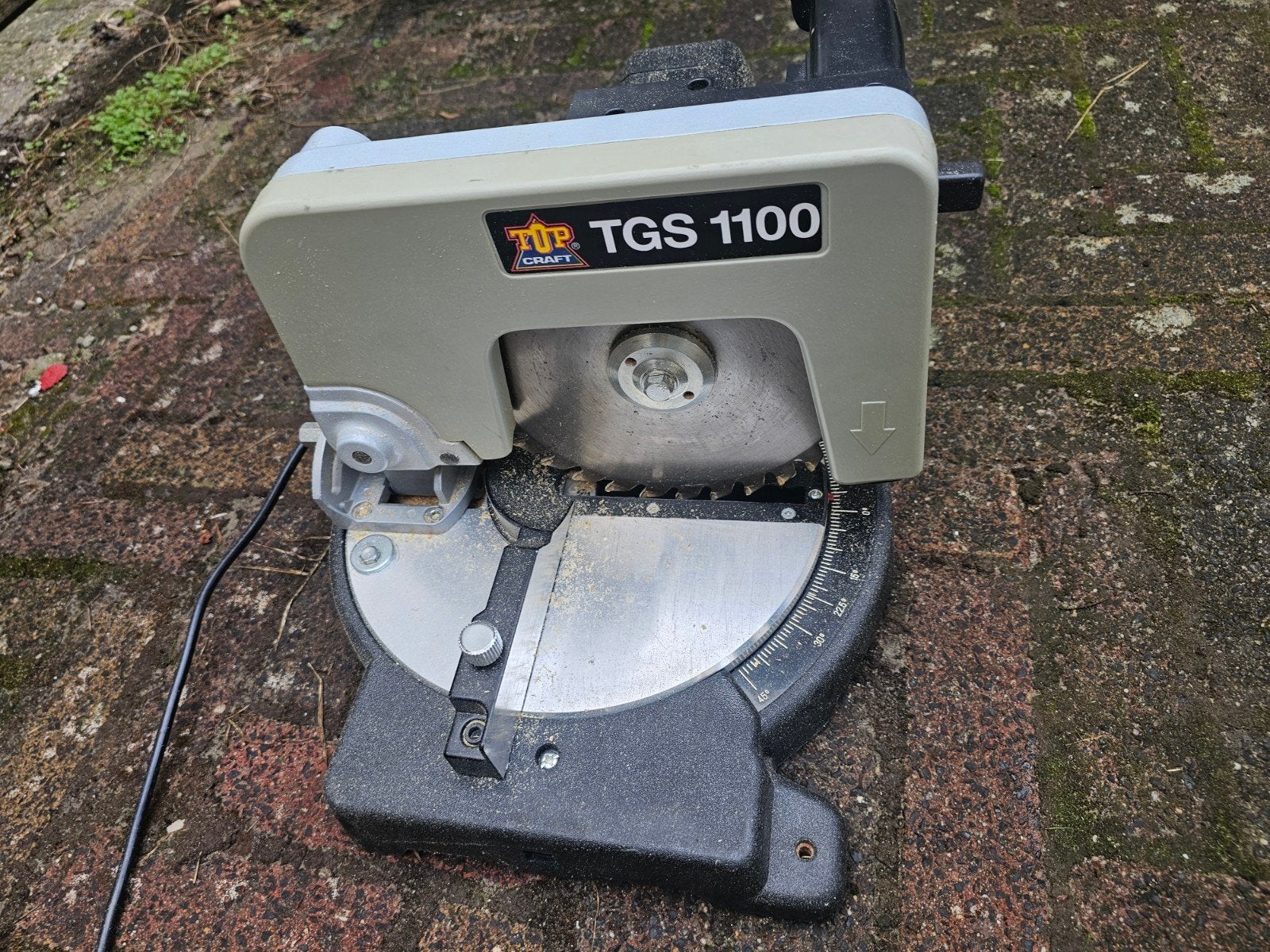 Foto 2 van Afkortzaag Top Craft TGS 1100