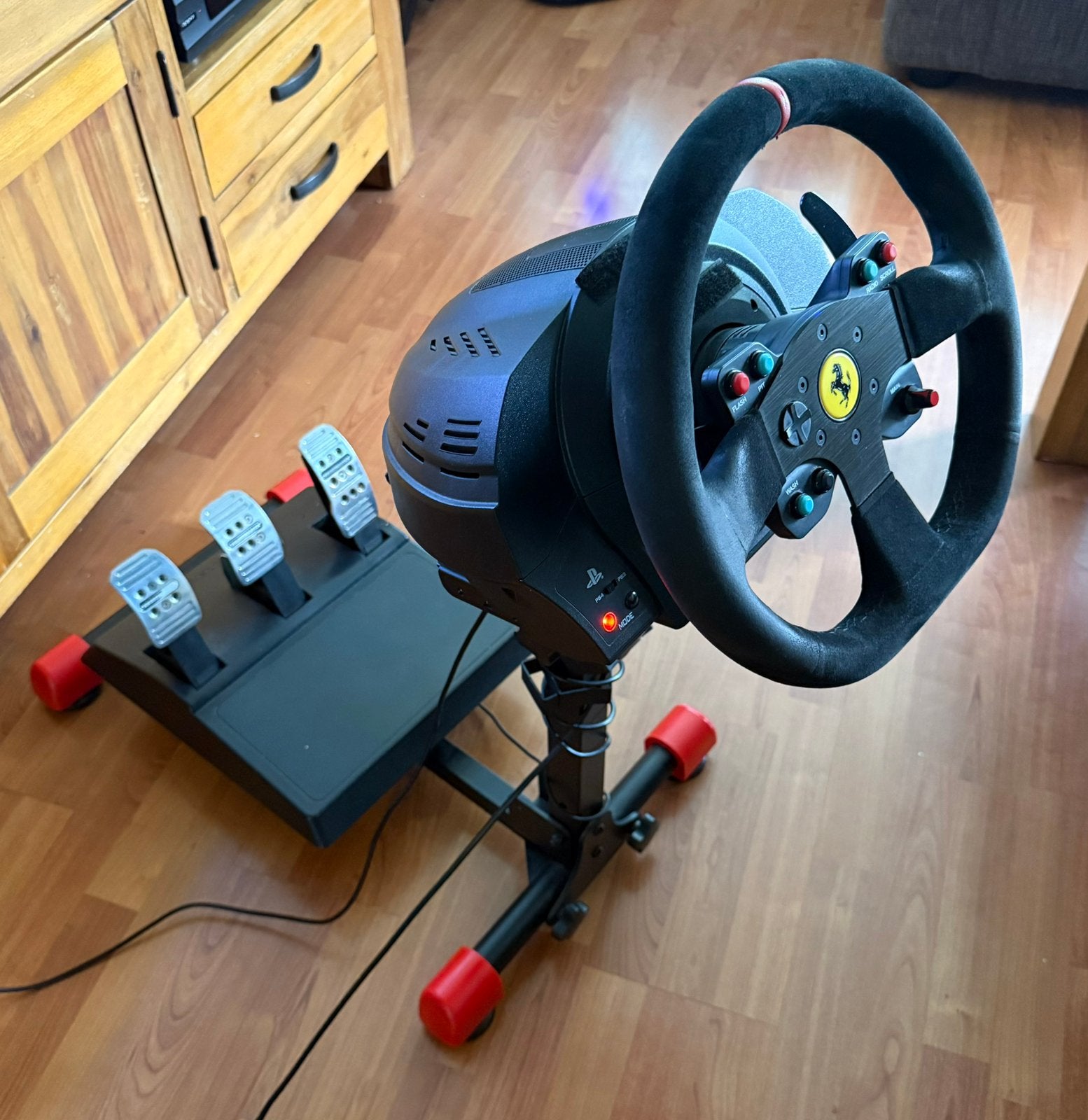 Thrustmaster T300 met Ferrari 599XX EVO 30 en Standaard, Ophalen, Zo goed als nieuw, Stuur of Pedalen, PlayStation 3