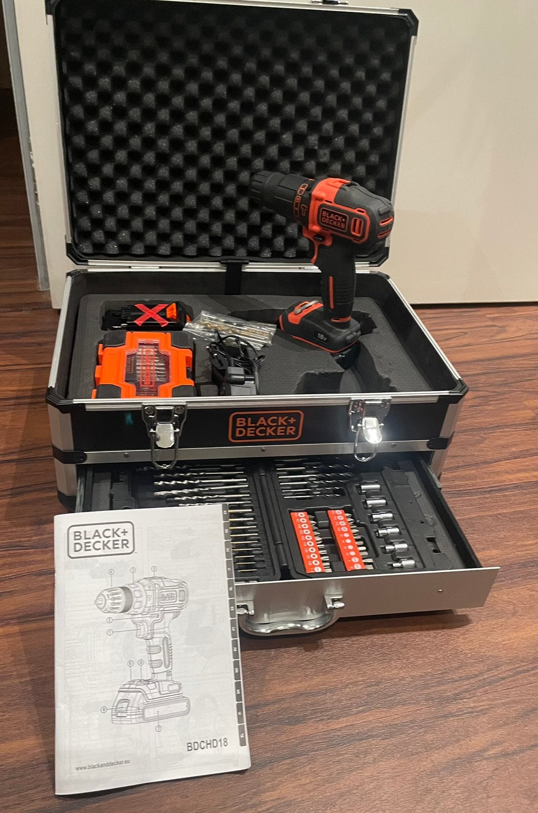 Black & Decker BDCHD18, Ophalen, Zo goed als nieuw