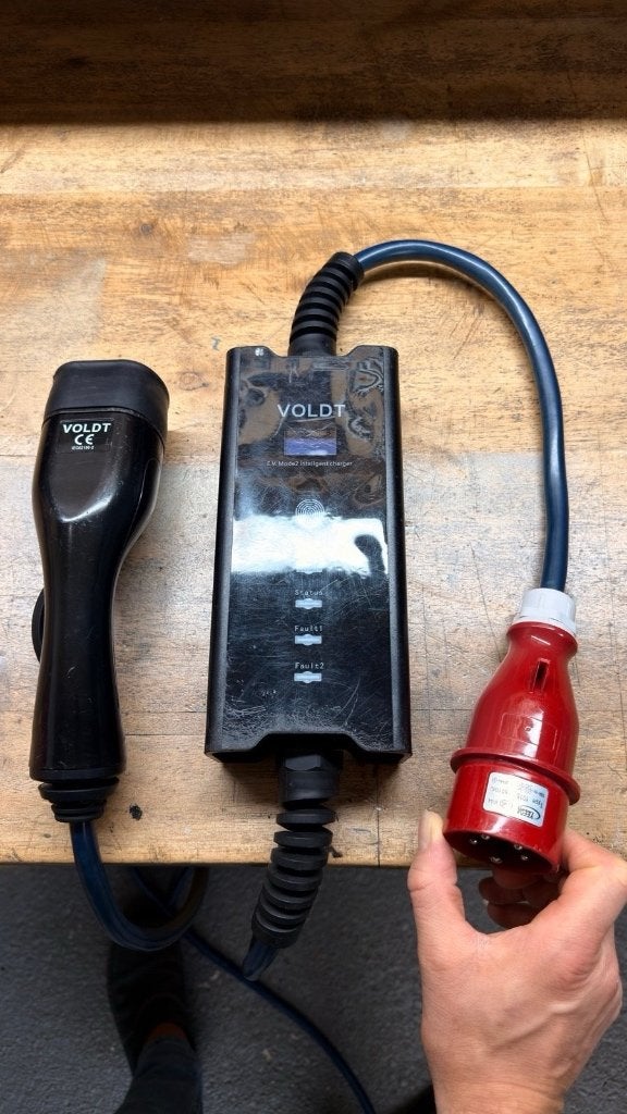 VOLT EV Mode2 (4m) | intelligente lader met 16A CEE stekker, Ophalen of Verzenden, Gebruikt, Laadkabel