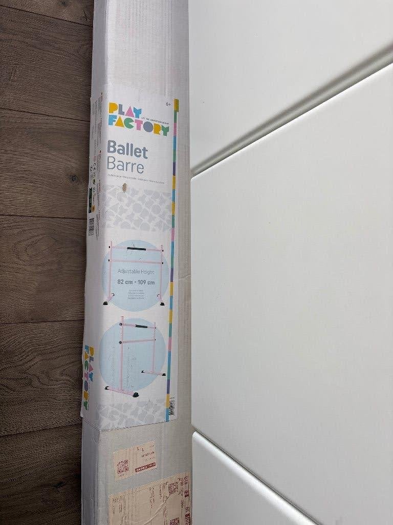 Ballet barre, Ophalen, Nieuw