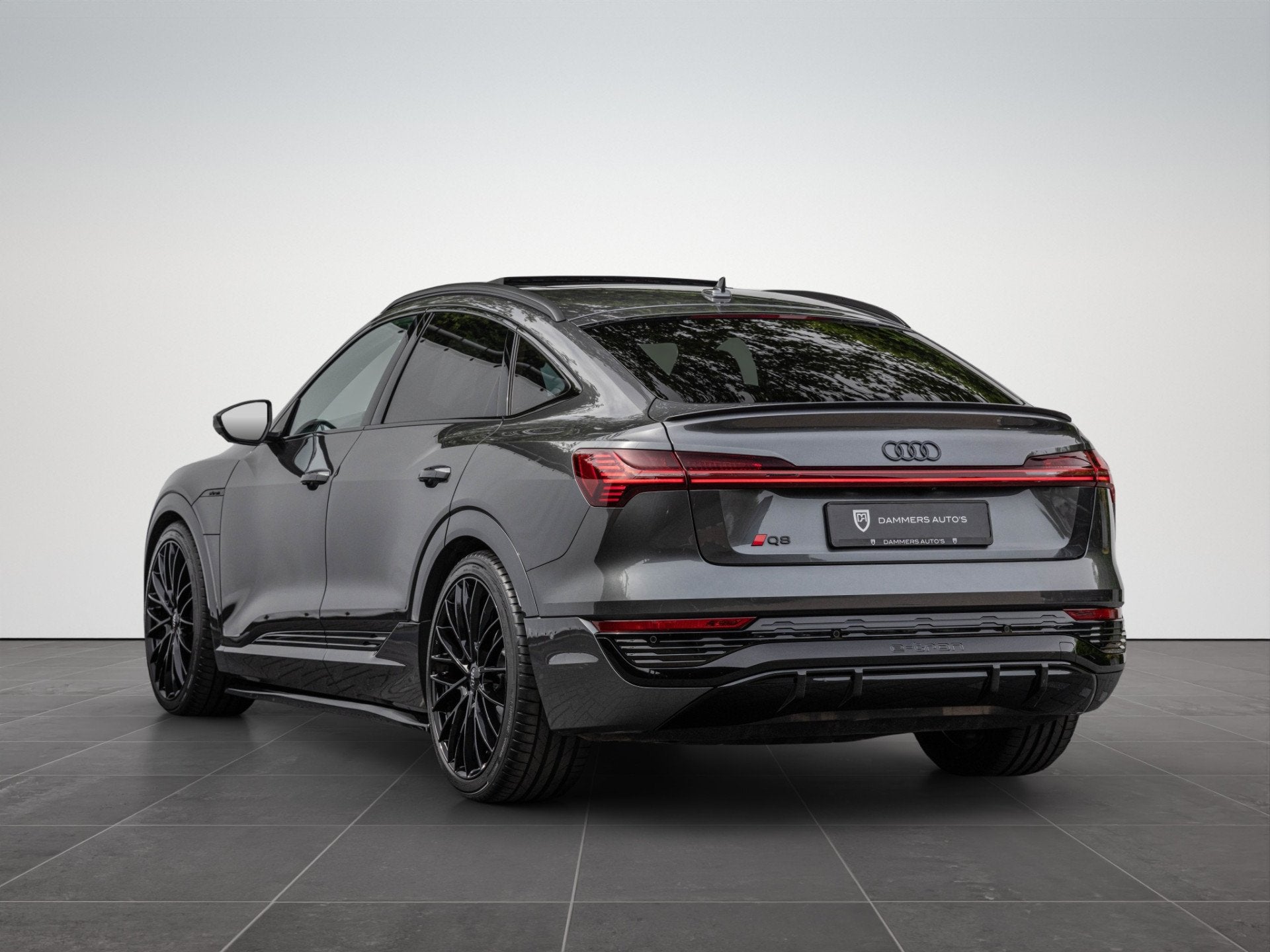 Audi Q8 Sportback e-tron 55 Quattro 408pk Pano S-stoelen Mat, Auto's, Automaat, Gebruikt, Vierwielaandrijving, 408 pk