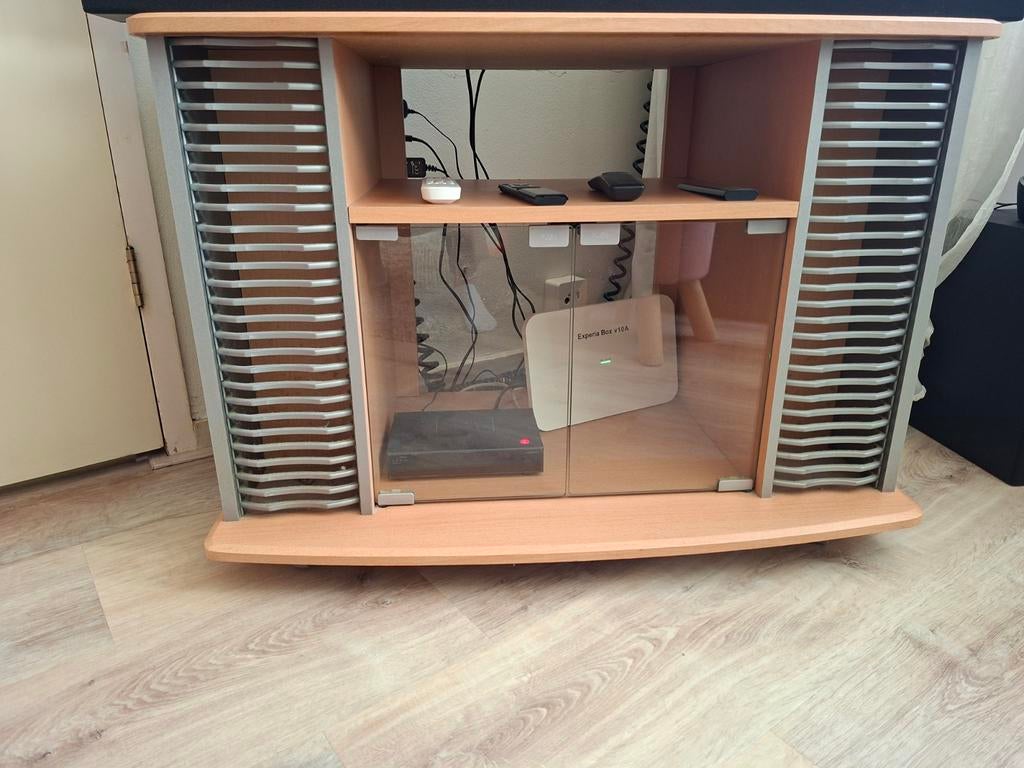 Tv meubeltje, Ophalen, Hout, Cd's