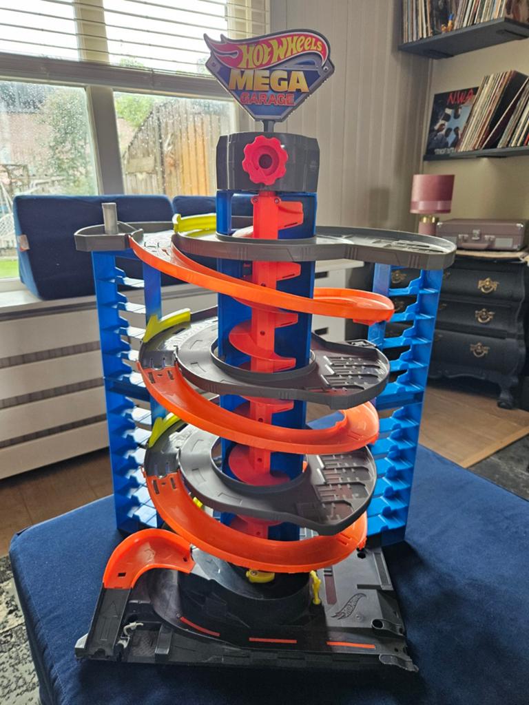 Hot Wheels mega garage, Ophalen, Zo goed als nieuw, Handmatig, Hot Wheels