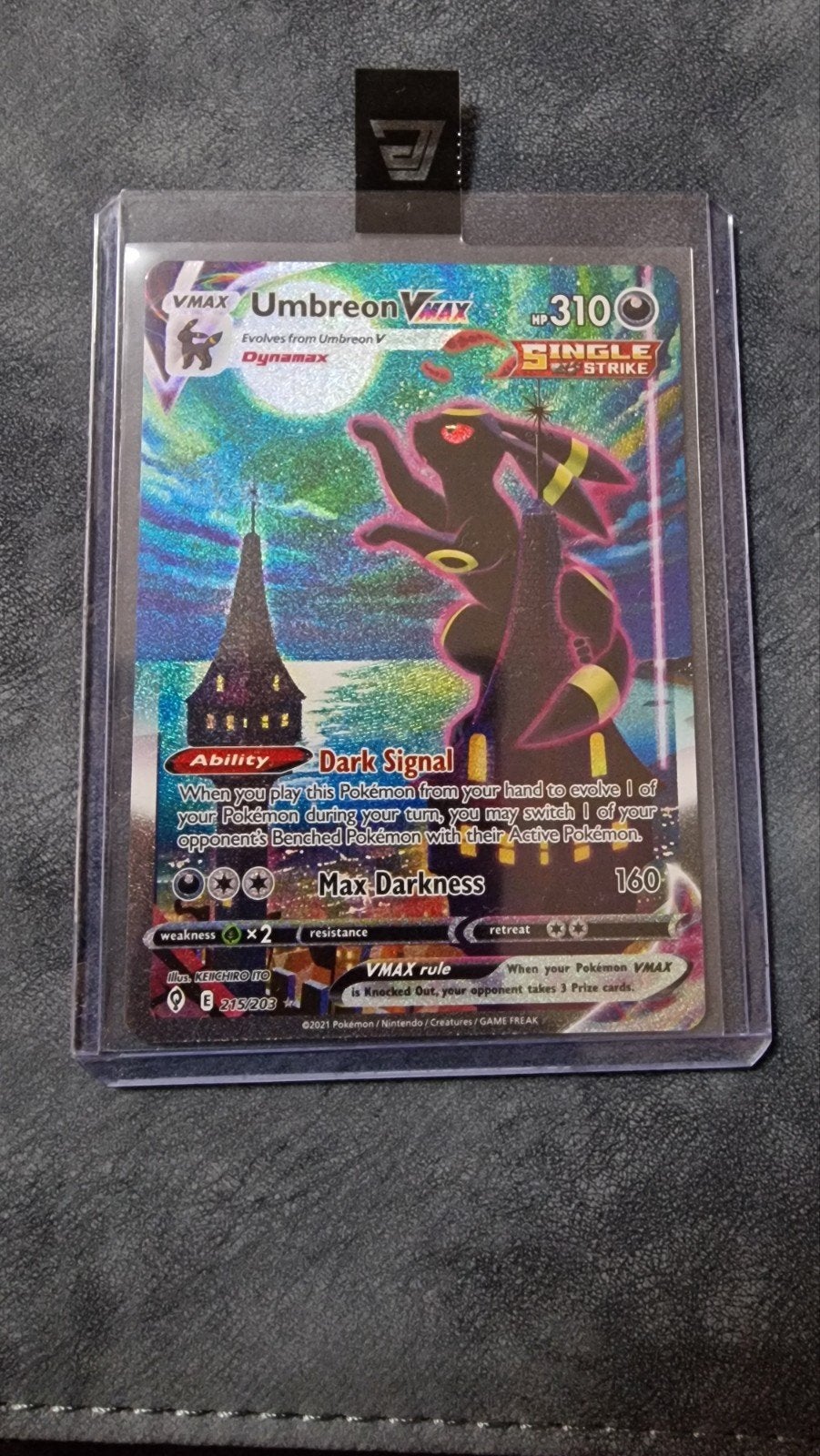 Umbreon VMAX 215/203 - Evolving Skies, Ophalen of Verzenden, Zo goed als nieuw