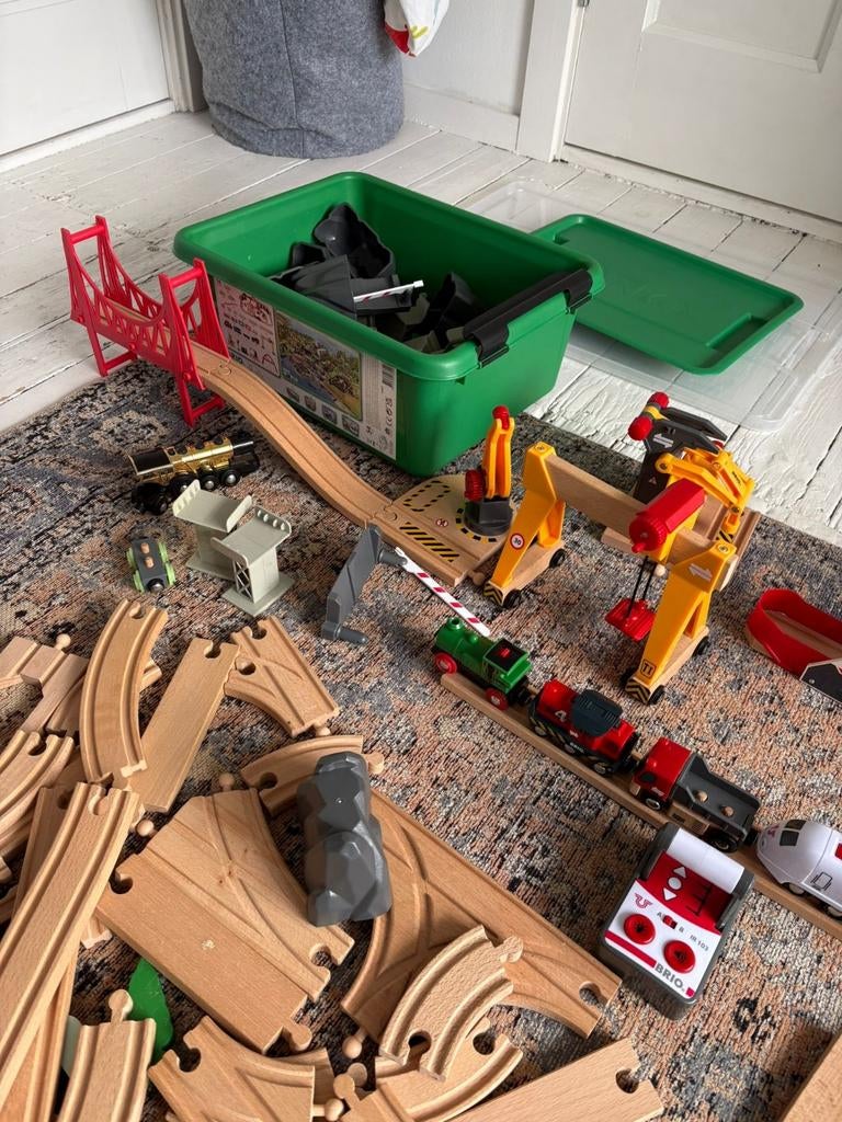 Brio treinenset met elektrische trein en haven, Ophalen, Zo goed als nieuw