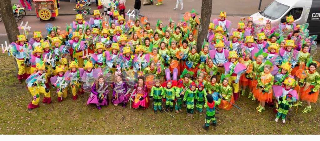 Grote loopgroep carnaval, 166 pakken, Ophalen, Zo goed als nieuw, Carnaval