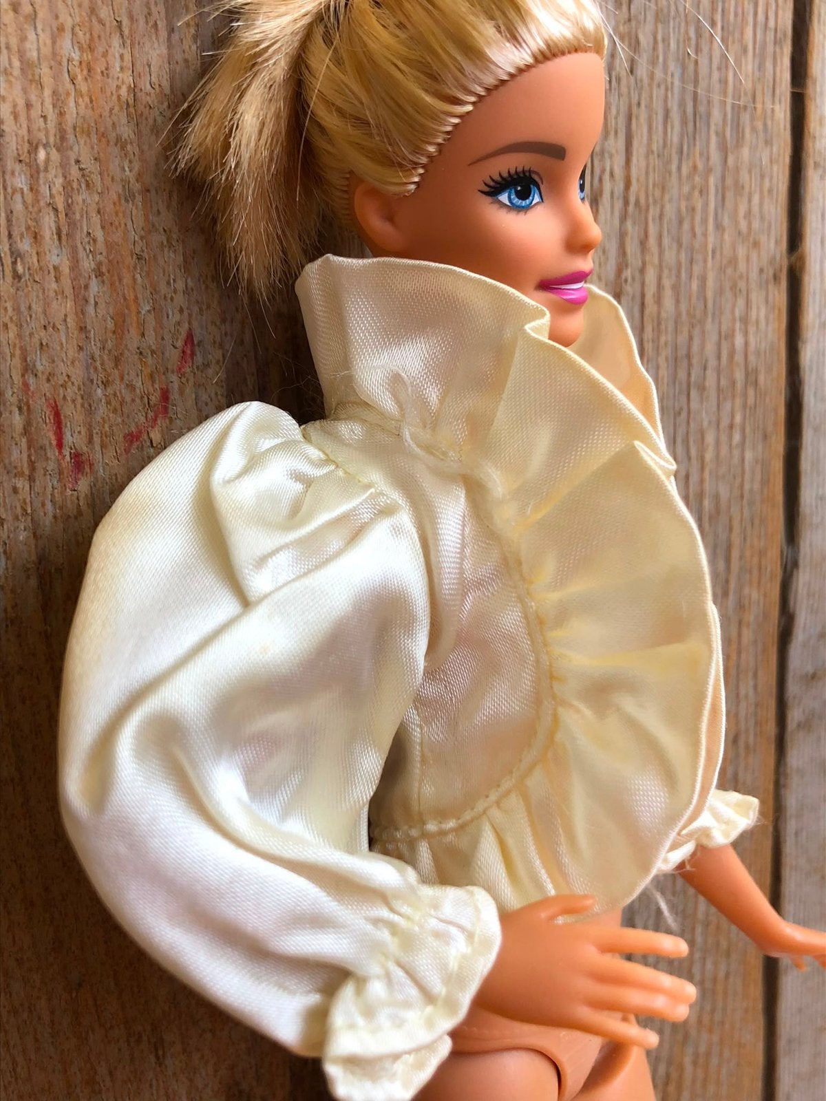 Blouse jas voor Barbie creme, Ophalen of Verzenden, Zo goed als nieuw, Barbie