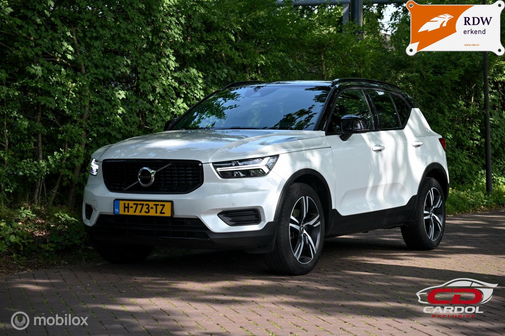 Volvo XC40 2.0 T4 R-Design| MY20!| BLISS| Stoelverwarming|, Auto's, 15 km/l, 1969 cc, Alcantara, Wit