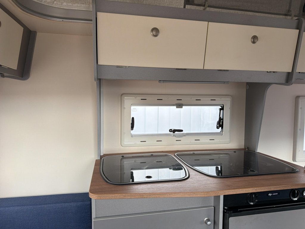 Kip Kompakt Travel 37 KK Voortent, mover 2x luik, Overige typen, Kip, Schokbreker, Tot 4 meter
