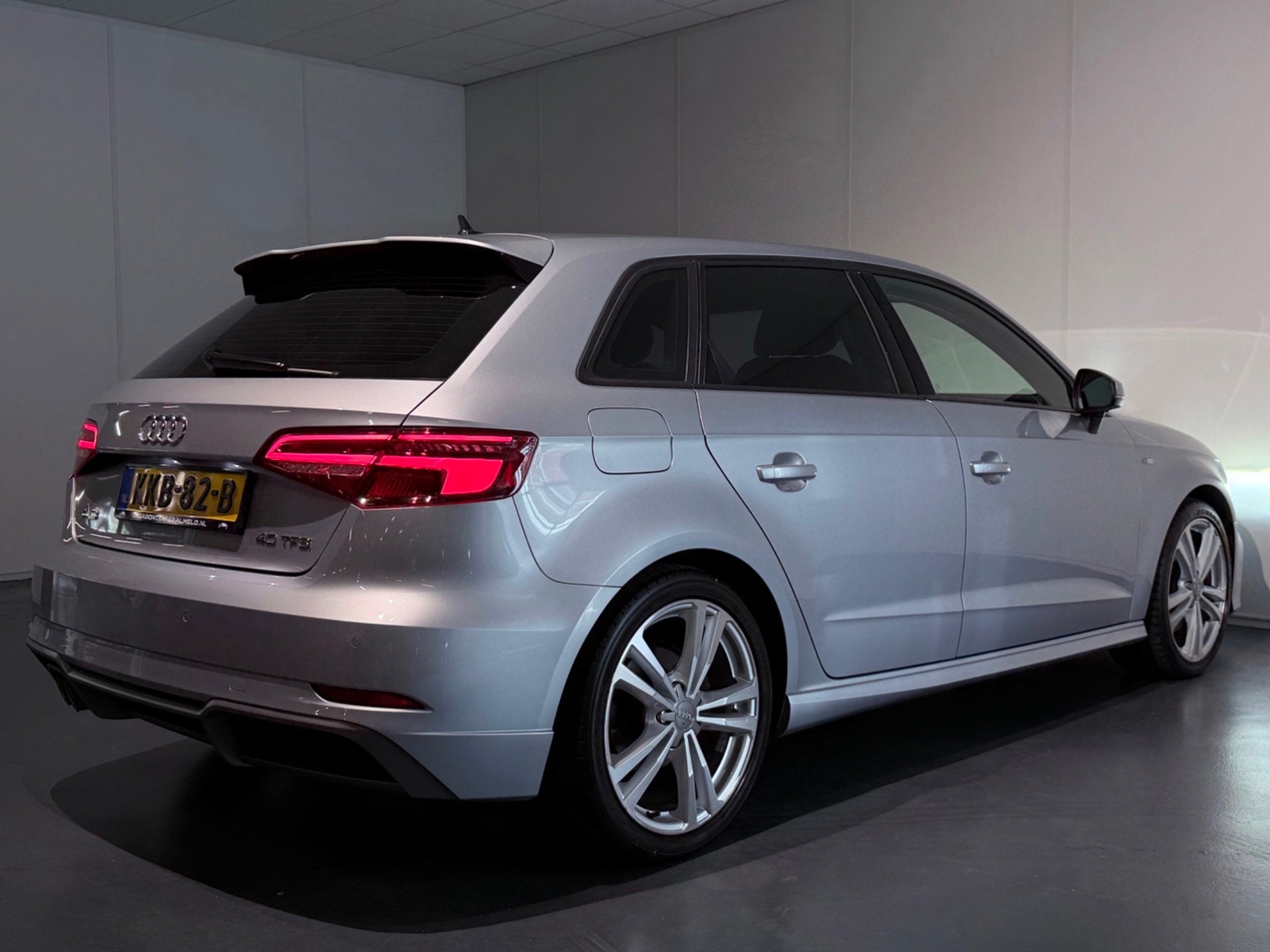 Audi A3 Sportback 40 TFSI S-Tronic S-Line /Clima/ACC/PDC/Car, Auto's, Audi, Dealer onderhouden, Stof, Gebruikt, Euro 6