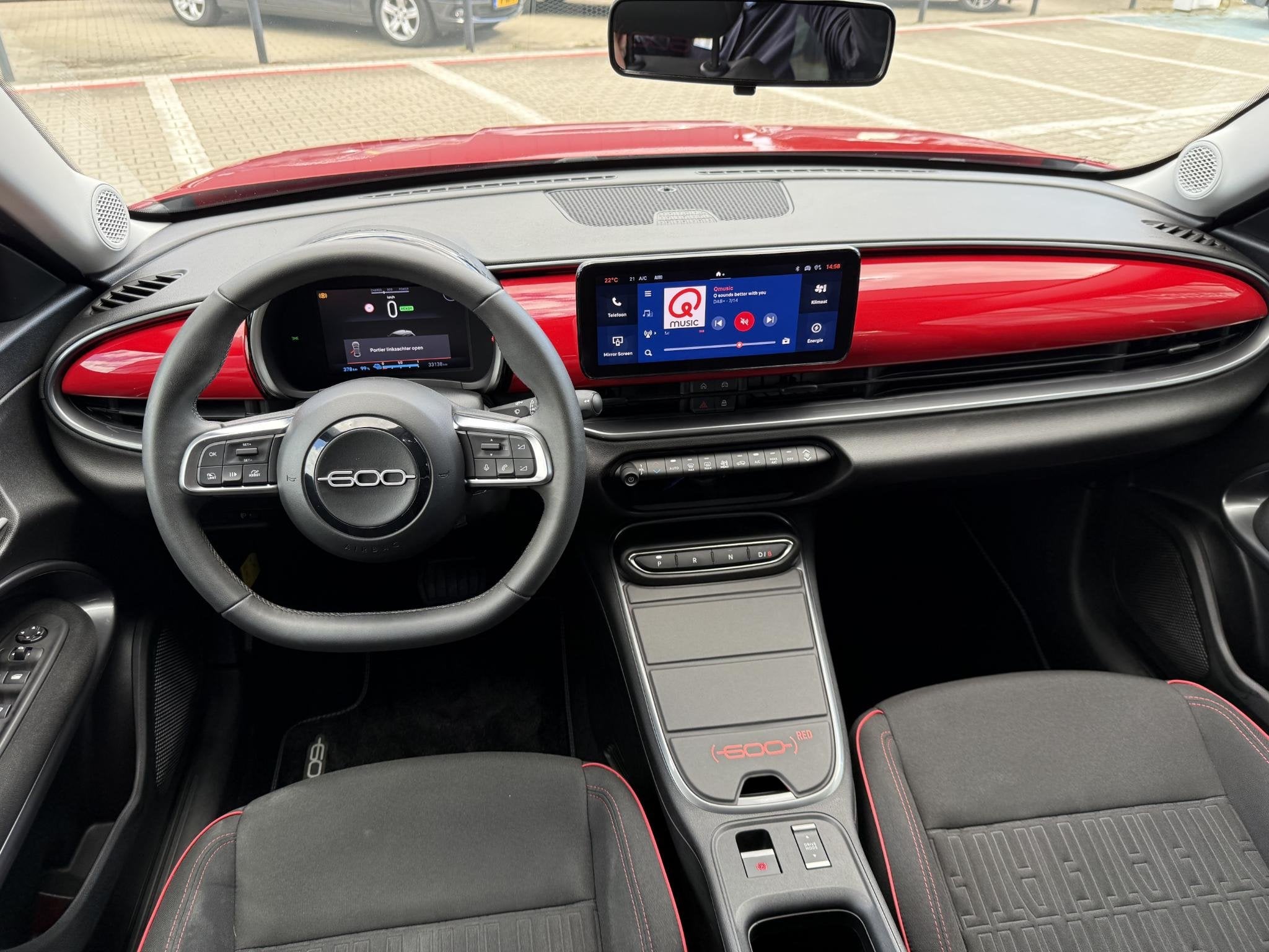 Fiat 600e RED 54 kWh *Cruise Control & LED*, Auto's, 12 maanden, Stof, Gebruikt, 156 pk