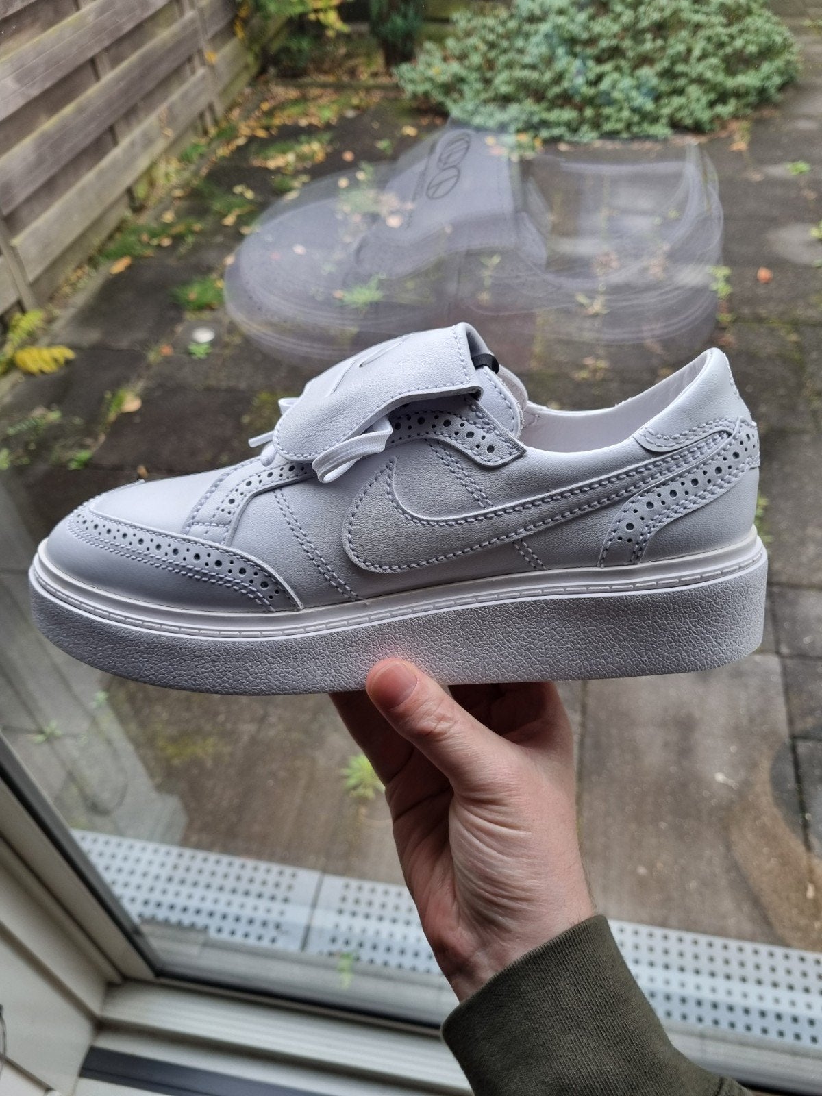 Nike Kwondo1 x Peaceminusone x G-Dragon Triple White maat 42, Wit, Nike, Nieuw, Ophalen of Verzenden