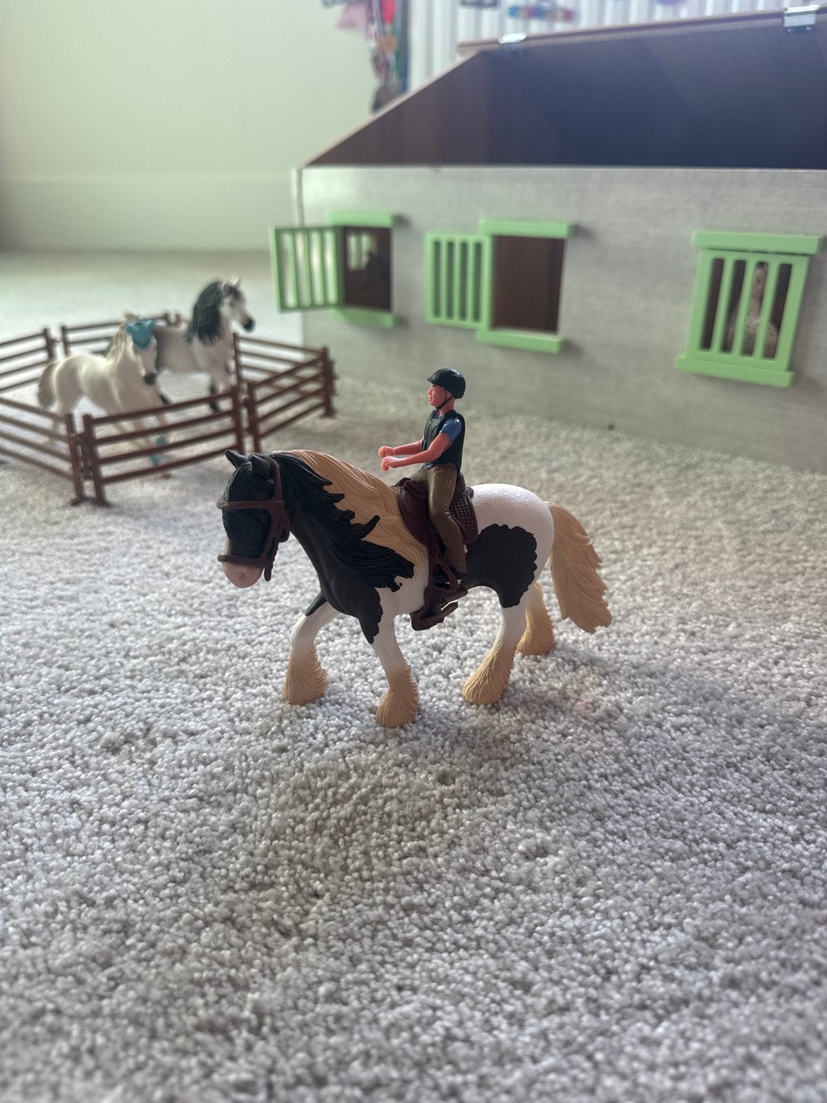 Mooie bonte Schleich pony met ruiter, Ophalen of Verzenden, Zo goed als nieuw