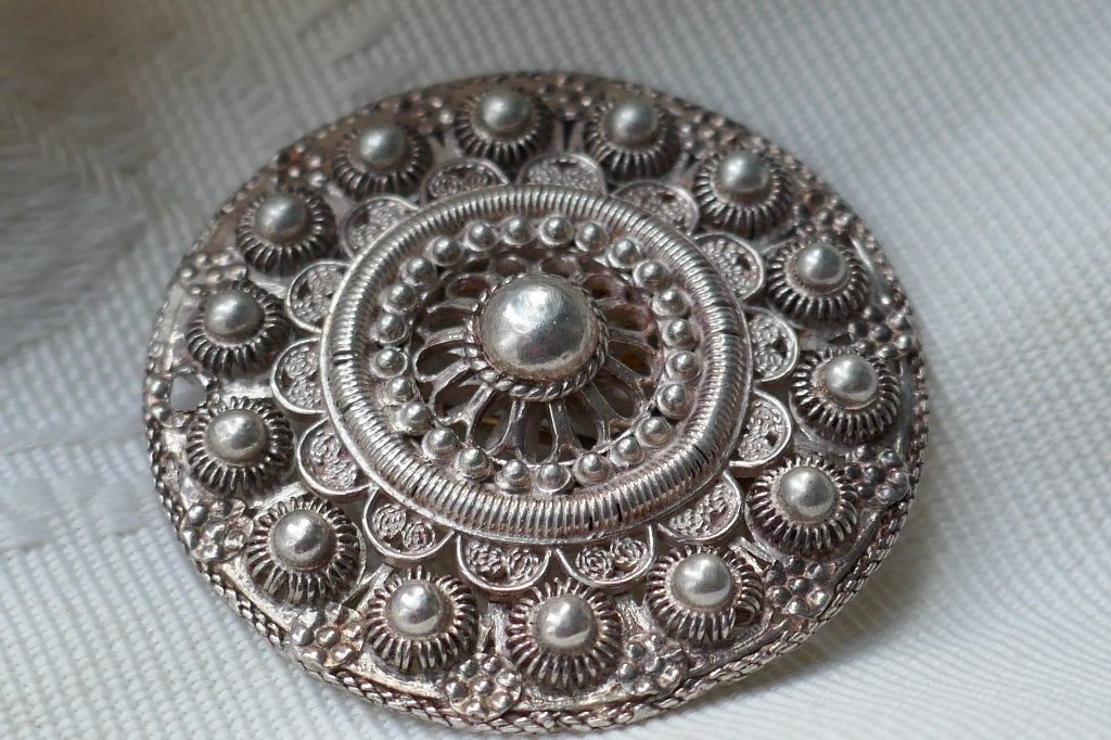 Grote Zilveren  Zeeuwse Knoop Broche, 4 tot 7 cm, Verzenden, Zo goed als nieuw, Zilver
