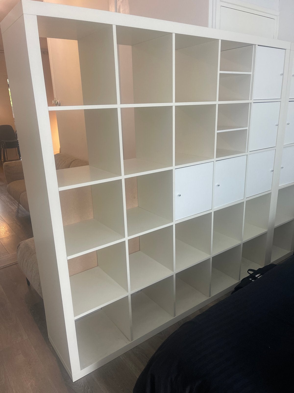 Grote witte Kallax 5 x 5 en 1 x 5 kast met deurtjes en lades, Ophalen of Verzenden, Gebruikt