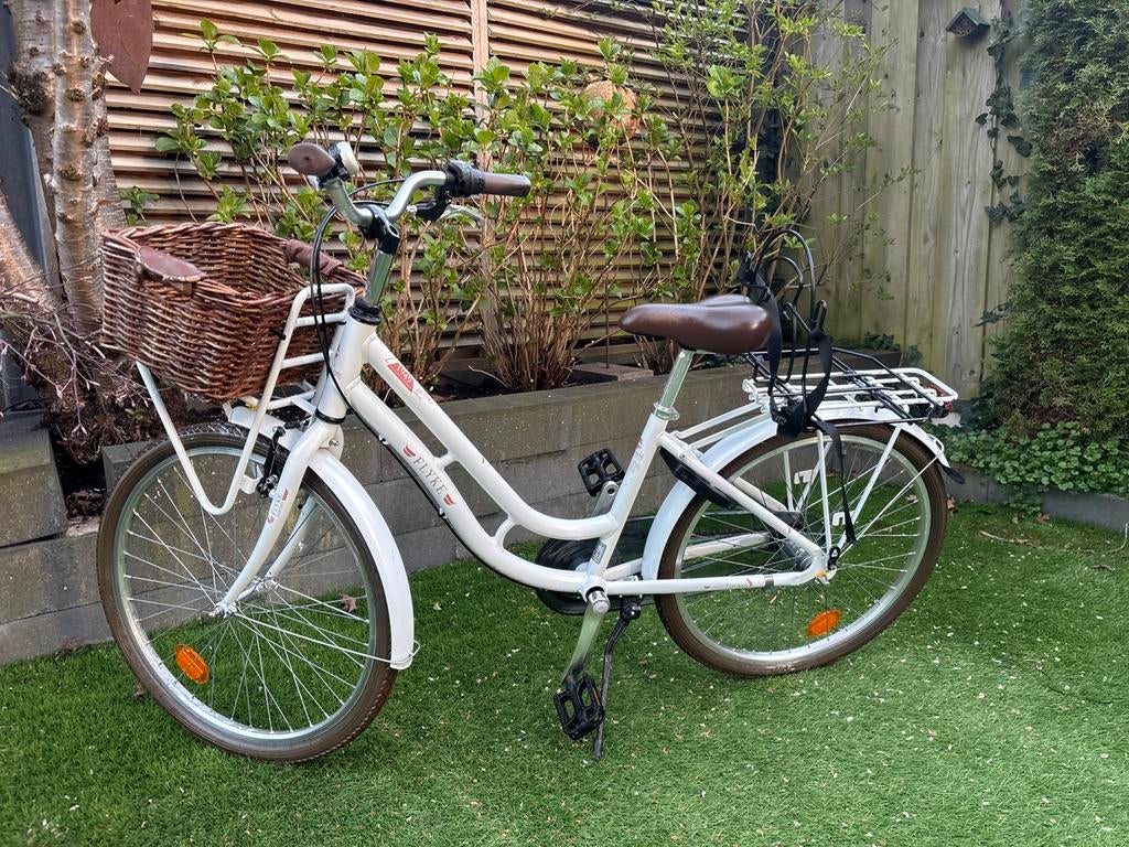 Flyke comfort kinderfiets z.g.a.n. aluminium, 3 versnelling, Fietsen en Brommers, Ophalen, Zo goed als nieuw, 24 inch, Handrem