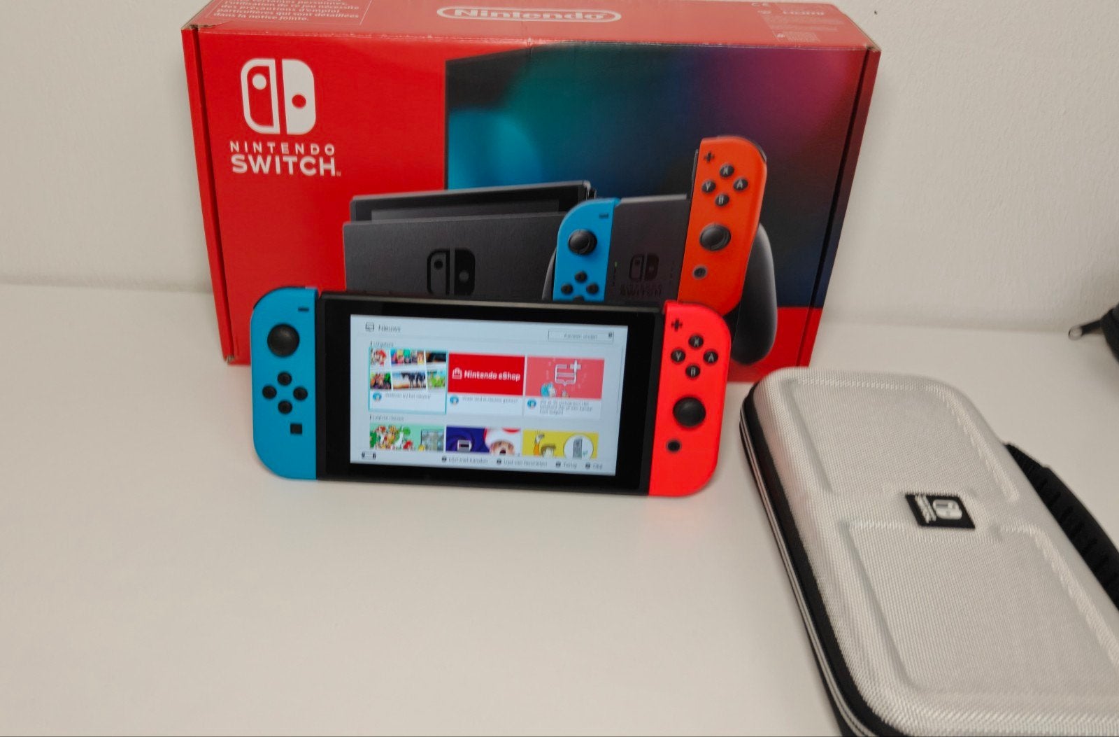 Nintendo Switch V2, Support@nintendo.com, Ophalen of Verzenden, Zo goed als nieuw, 11-1, Kamitoba Hokodate-cho, Minami-ku, Kyoto 601-8501, Japan