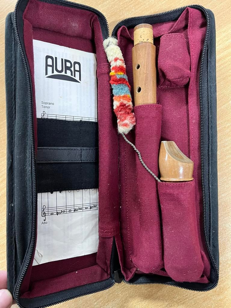 Aura Sopraan Blokfluit met Hoes en Schoonmaakborstel, Muziek en Instrumenten, Blaasinstrumenten | Blokfluiten, Ophalen, Gebruikt