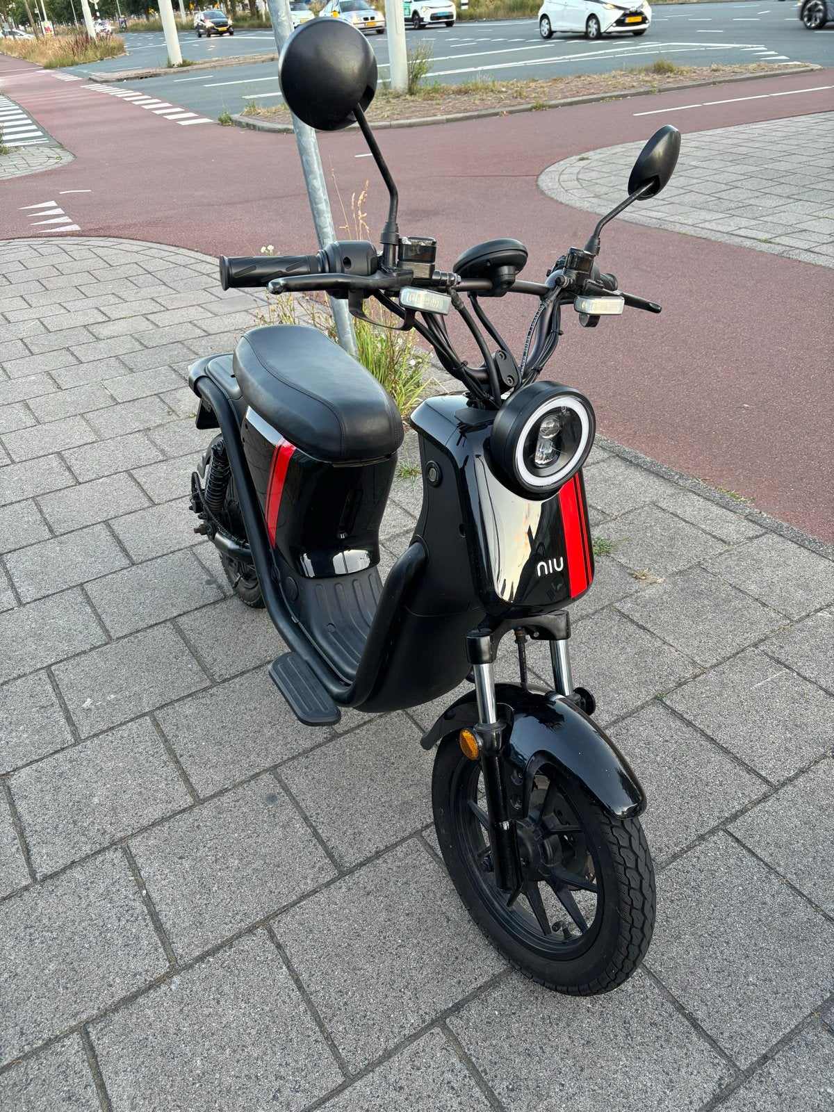 NIU UQI U1 Sport - Elektrische scooter met handige app!, Fietsen en Brommers, Snorfietsen en Snorscooters, Elektrisch, Zo goed als nieuw
