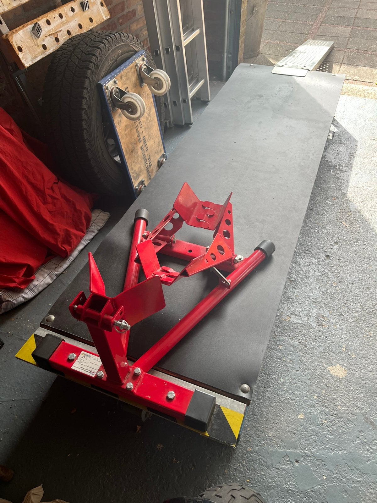 Motortafel en brommer hydraulisch, Ophalen, Gebruikt