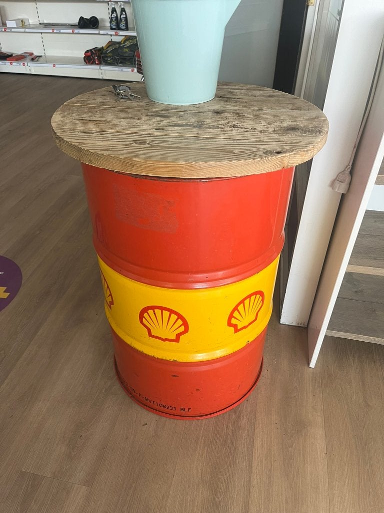 2x Unieke Shell olievat tafel met houten blad, Ophalen, Gebruikt, Gebruiksvoorwerp