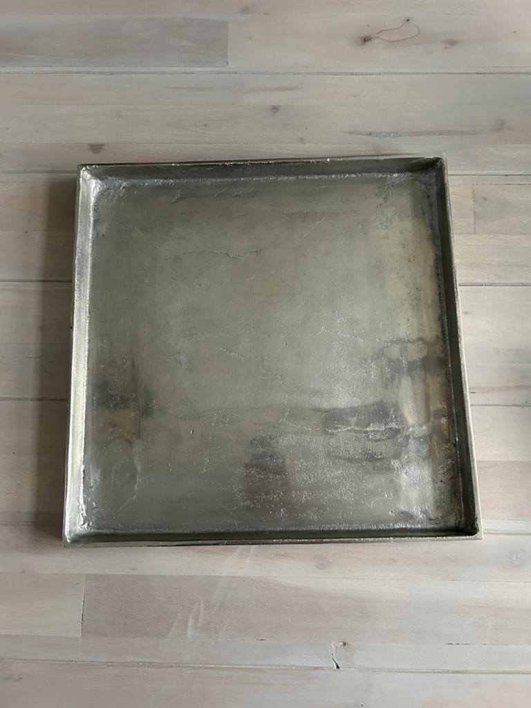 Vierkante design schaal in zilver kleur, 40x40x3 cm, Ophalen, Overige materialen, Schaal, Vierkant