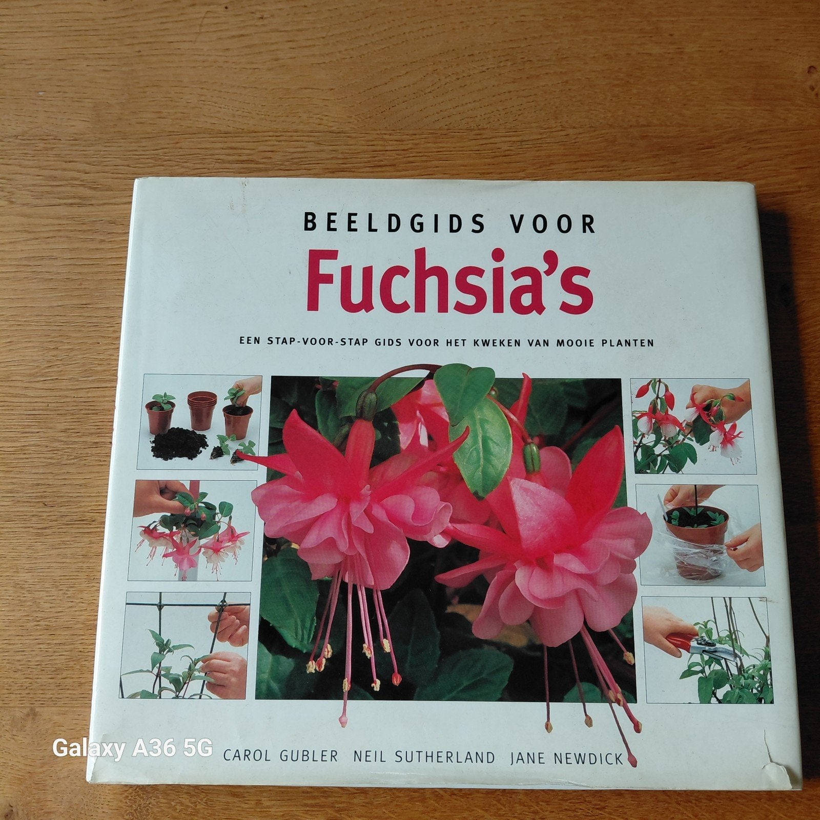 Beeldgids voor Fuchsia's: Kweken van Mooie Planten, Ophalen of Verzenden, Gelezen, Carol Gubler, Neil Sutherland, Jane Newdick