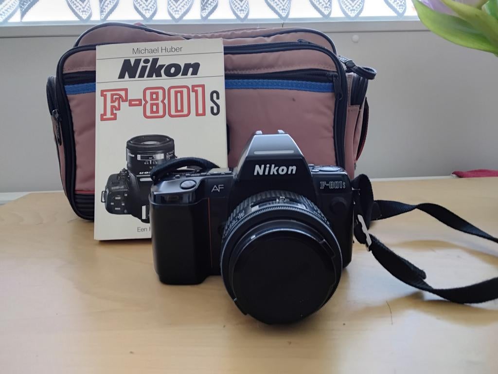 Nikon F801s Spiegelreflexcamera met AF Nikkor 35-70mm lens, Audio, Tv en Foto, Fotocamera's Analoog, Ophalen of Verzenden, Gebruikt