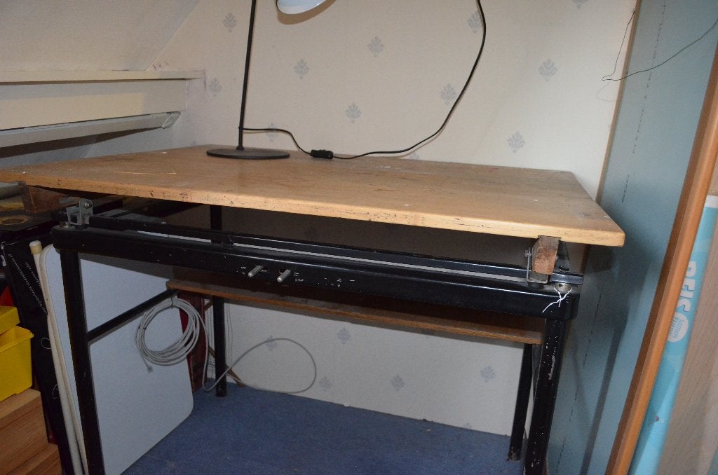 Tekentafel met stoel, Ophalen, Gebruikt, Minder dan 130 cm