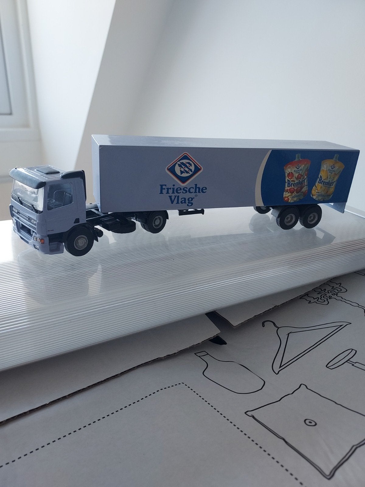 Friesche Vlag vrachtwagen miniatuur, Overige merken, Gebruikt, Groter dan 1:32, Ophalen of Verzenden