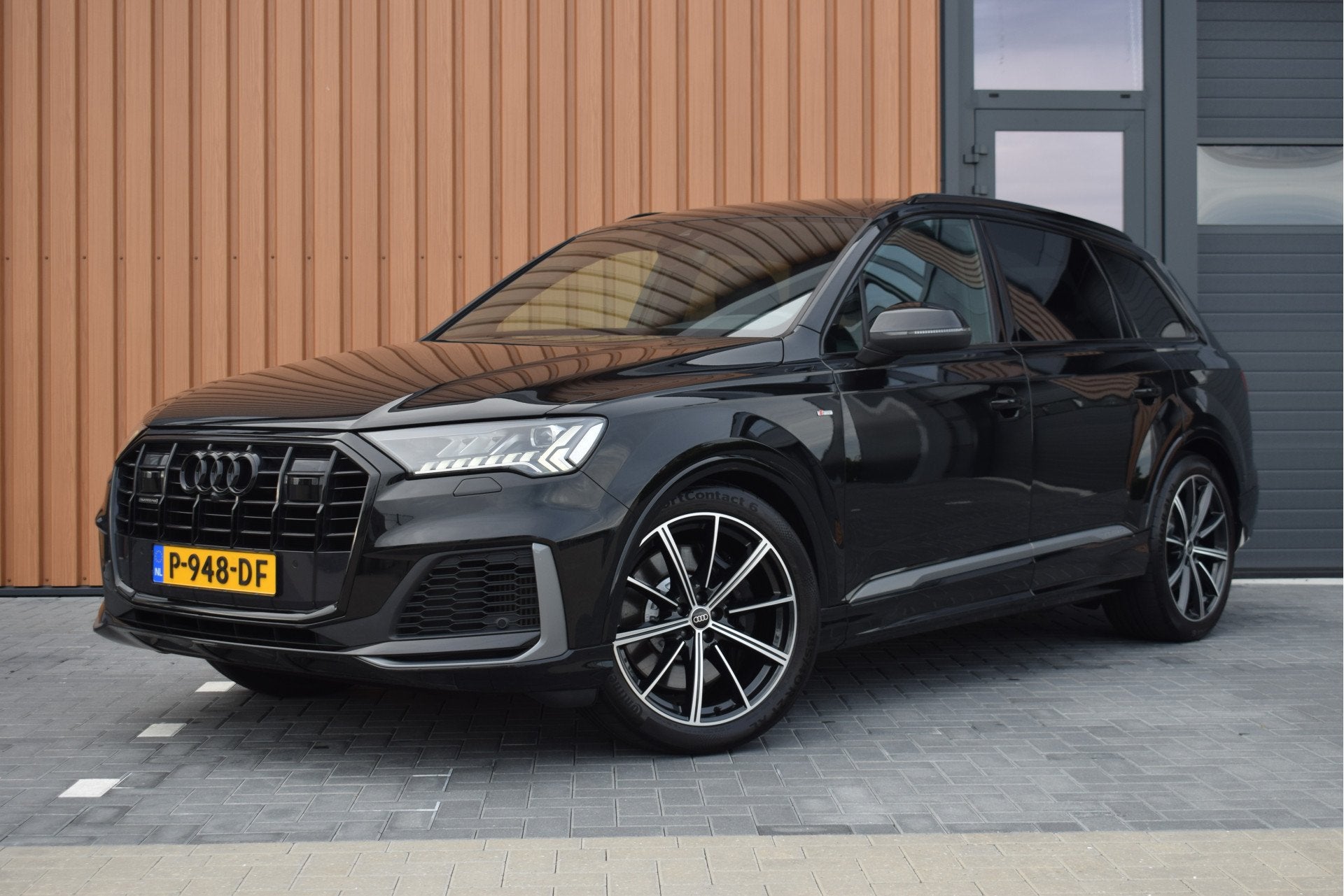 Audi Q7 55 TFSI e Quattro S-line | Luchtvering | Trekhaak |, Auto's, Audi, Automaat, Gebruikt, 2995 cc, 138 €/maand