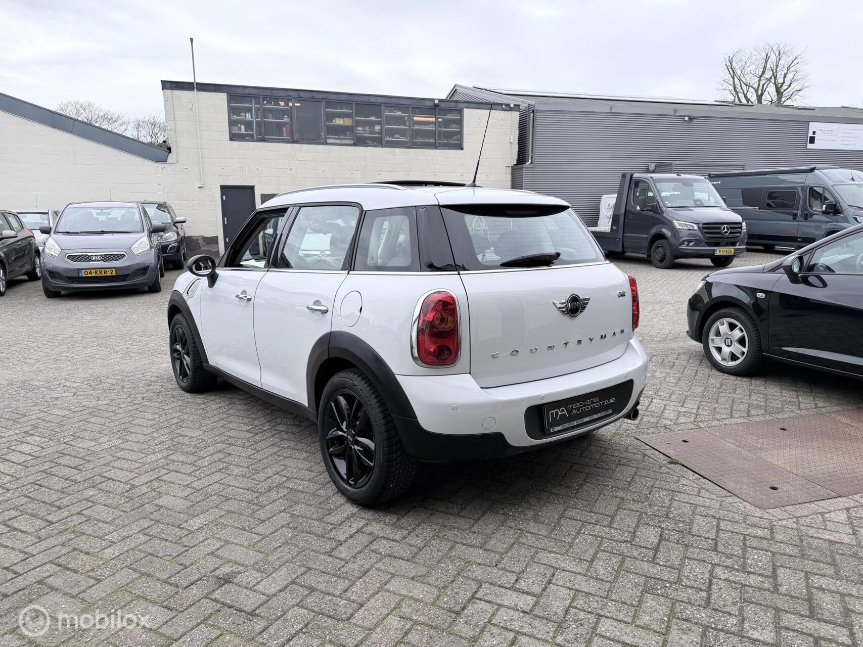 Mini Countryman 1.6 One Chili|pano|stoelverwarming|sensoren|, Voorwielaandrijving, Stof, Gebruikt, Wit