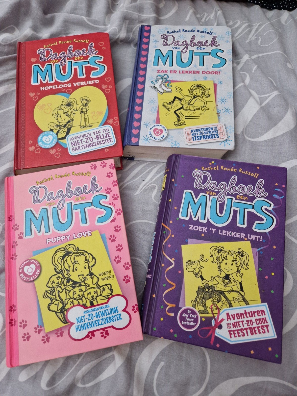 Dagboek van een Muts - 4 boeken set, Ophalen of Verzenden, Gelezen, Rachel Renée Russell, Fictie