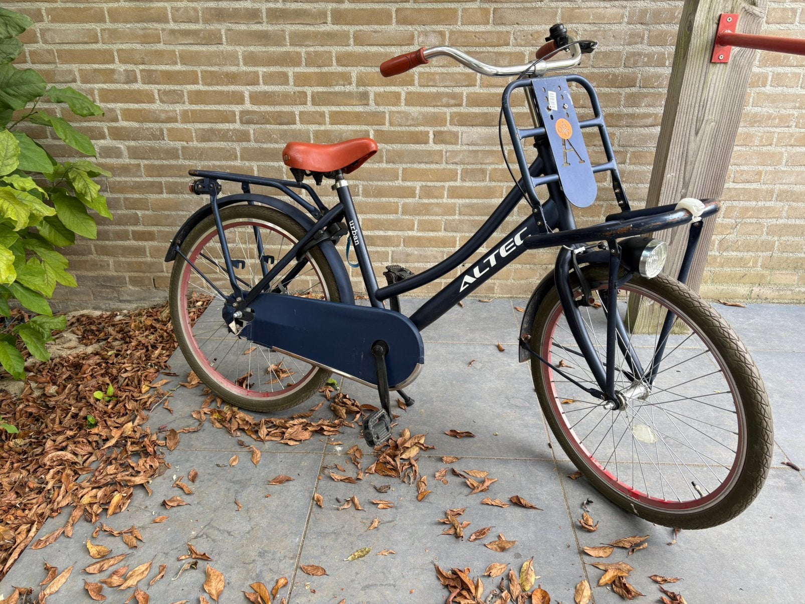 24 inch Altec urban meisjes fiets, Fietsen en Brommers, Ophalen, Terugtraprem, Handrem, Gebruikt