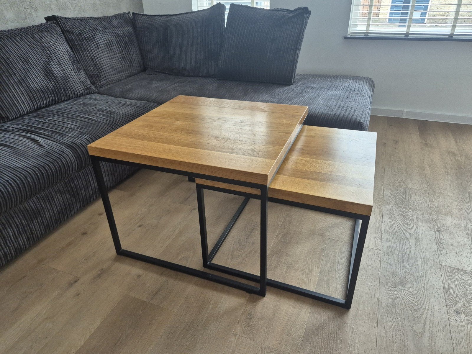 Bijzettafels eikenhout met zwart staal, Ophalen, 50 tot 100 cm, Eikenhout, 50 tot 100 cm
